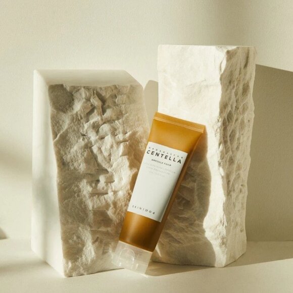 Skin1004 Madagascar Centella Ampoule Foam - Picture 2 of 3